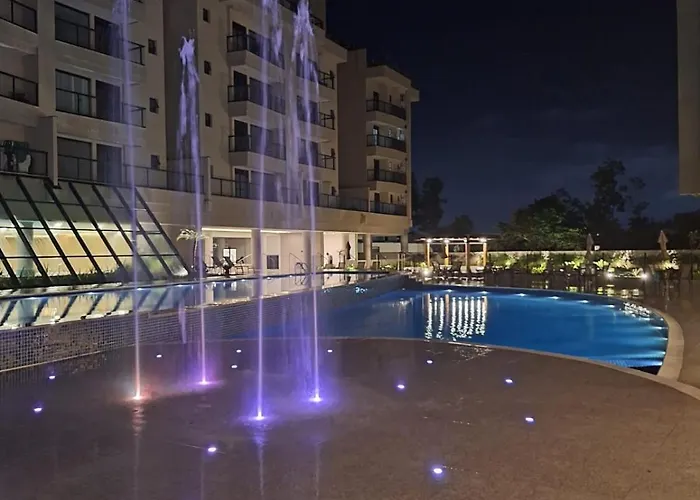 Apto Cond Clube Piscina Coberta Aquecida Itagua